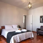 Akrata's Elegant Luxury Akráta