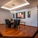 Akrata's Elegant Luxury Lejlighed *