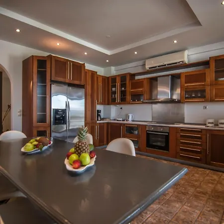 Akrata's Elegant Luxury Апартаменты Акрата