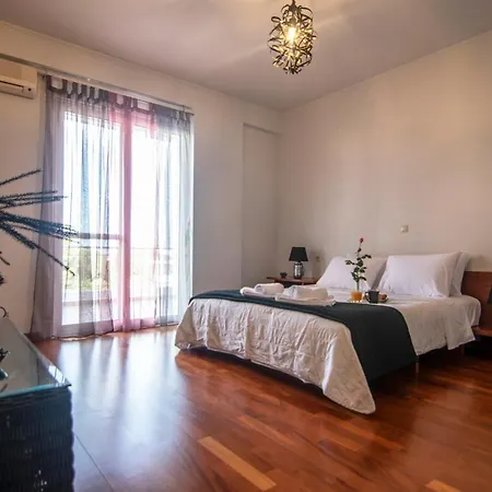 Akrata's Elegant Luxury Apartmán *