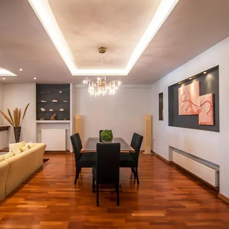 Akrata's Elegant Luxury Appartement Akráta