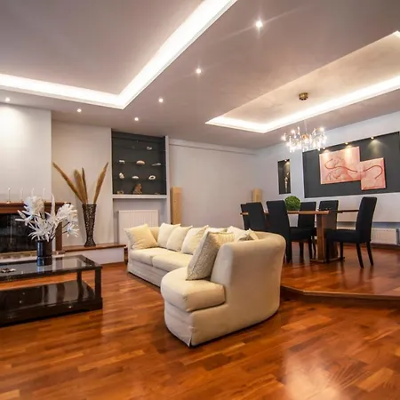 Akrata's Elegant Luxury *