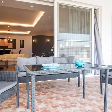 Apartament Akrata's Elegant Luxury