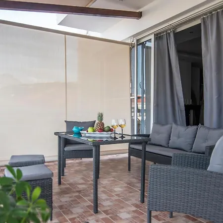 Akrata's Elegant Luxury *