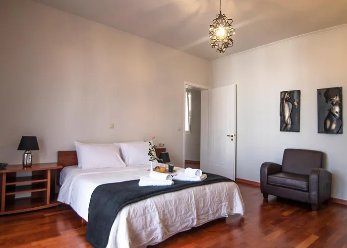 Akrata's Elegant Luxury Akráta