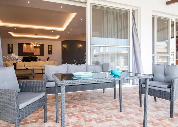 Апартаменты Akrata's Elegant Luxury