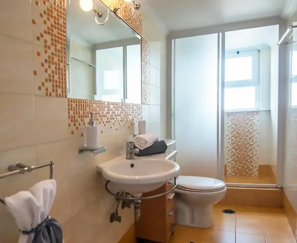 Akrata's Elegant Luxury Apartamento Akrata