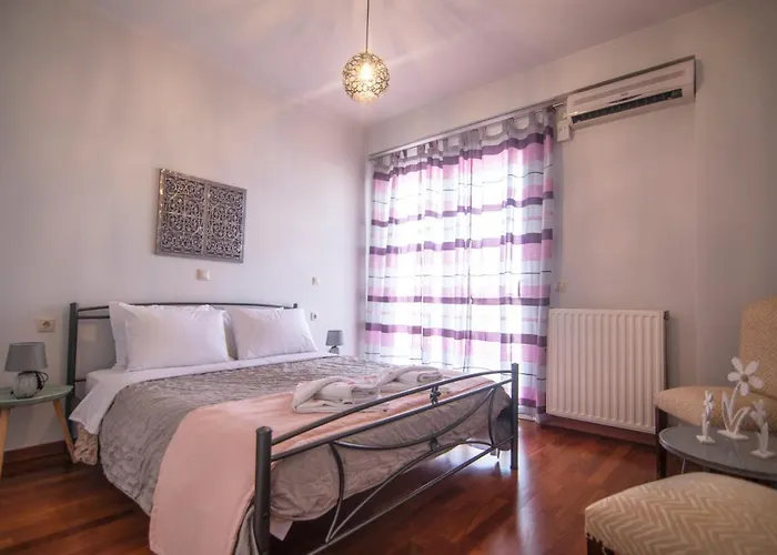 Akrata's Elegant Luxury *