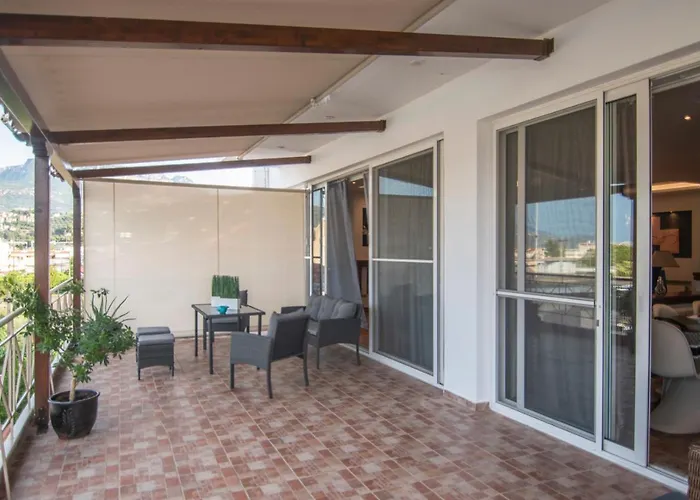 Akrata's Elegant Luxury Акрата