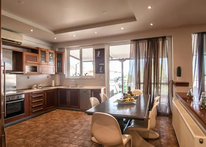 Апартаменты Akrata's Elegant Luxury *